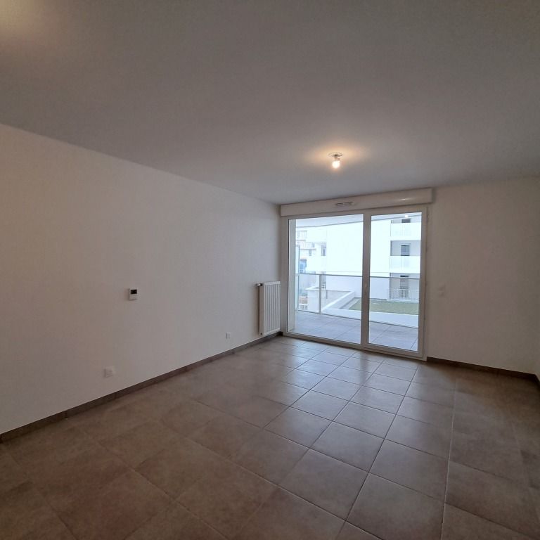 Location Appartement 2 pièces 45m² THONON LES BAINS 74200 - Photo 1