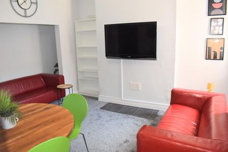 5 bedroom terraced house to rent - Photo 5