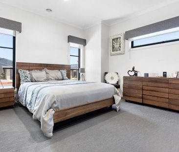 Luxury Living in a Premier Location! - Photo 4