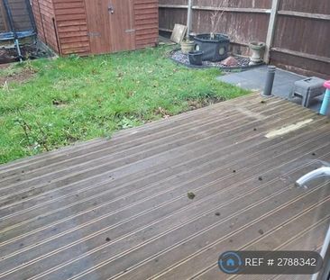 3 bedroom end of terrace house to rent - Photo 6