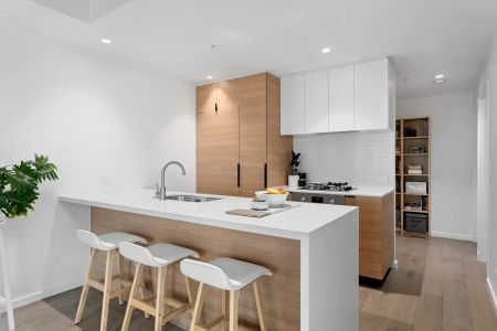 “Modern Sophistication, Superb Lifestyle Location” - Photo 5
