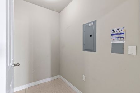 For Lease - 353 Commissioners Road Unit# 701, London South, Ontario - Photo 5