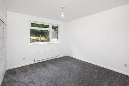 2 bedroom semi-detached house to rent - Photo 4