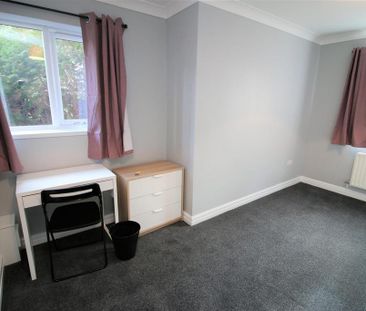 4 bedroom private hall to rent - Photo 3