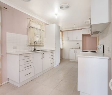 3 BEDROOM HOUSE LOCATED OXLEY VALE - Photo 1