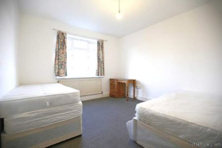 4 bedroom property to rent in Ilford - Photo 4