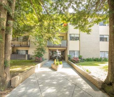 Mark Elle | 1030 West 14th Ave, Vancouver - Photo 1