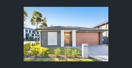 Near New Luxurious home in Denham Court! - Photo 2