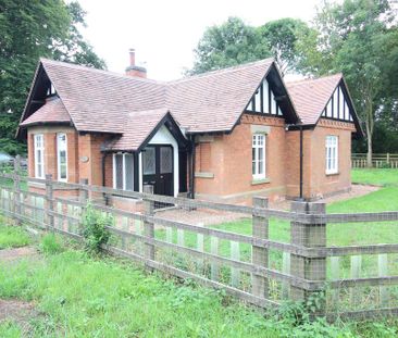 2 bedroom cottage to rent - Photo 1