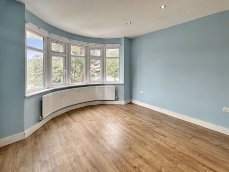 3 bedroom semi-detached house to rent - Photo 4