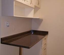 Renovated 1-bedroom - On SUBWAY Line - Photo 4