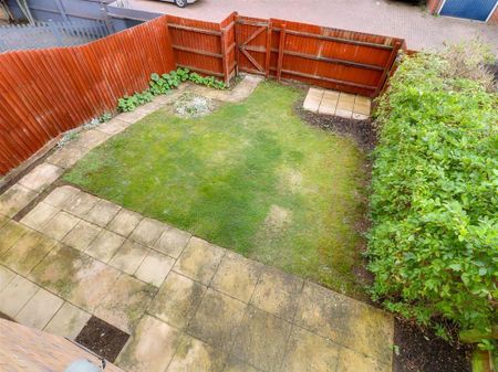 2 bedroom semi-detached house to rent - Photo 4