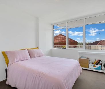 “Stylish two-bedroom apartment with large outdoor terrace area” - Photo 3