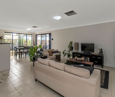 Spacious Family Home in Baldivis - Photo 2