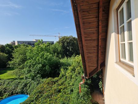 Große Galeriewohnung mit Balkon Bezirk Jakomini - Foto 2