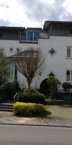 Erdgeschoss-Wohnung mit Terrasse! - Foto 1