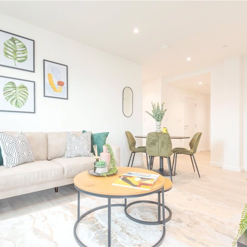This contemporary two-bedroom apartment is located within Wallbrook Gardens, a beautiful development benefitting from exceptional on-site amenities. - Photo 1