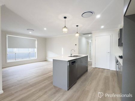 Newly Built - 4 Bedroom Duplex - Photo 5