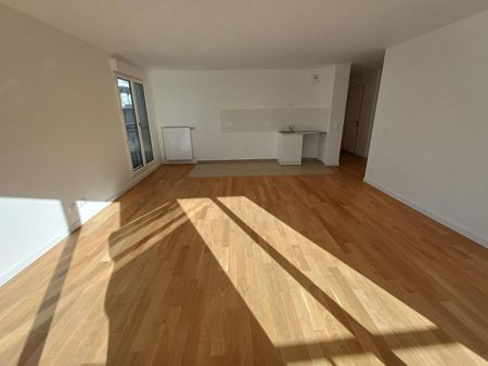 location Appartement T3 DE 75.4m² À COURBEVOIE - Photo 5