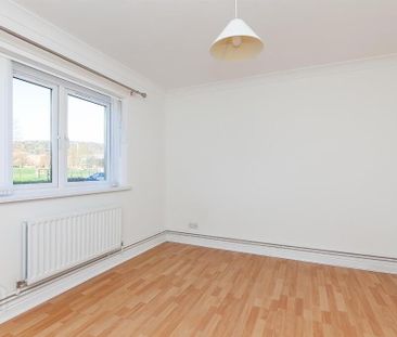 7b Ardmillan Drive, Newtownabbey, BT37 9AZ - Photo 1