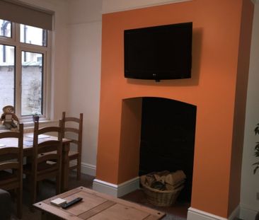 Barras Lane, Coventry - - Photo 1