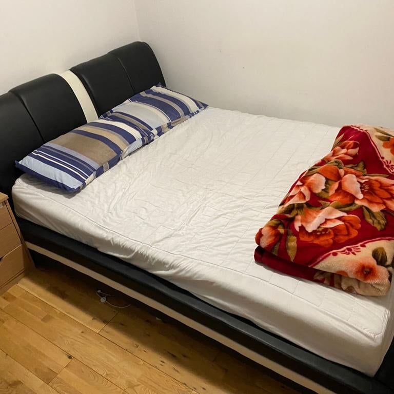 Room in a Shared House, Newbury Park, IG2 - Photo 1