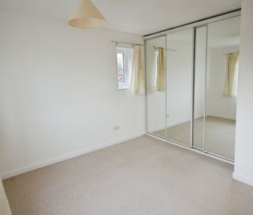 Woodhead Drive, Cambridge - Photo 1