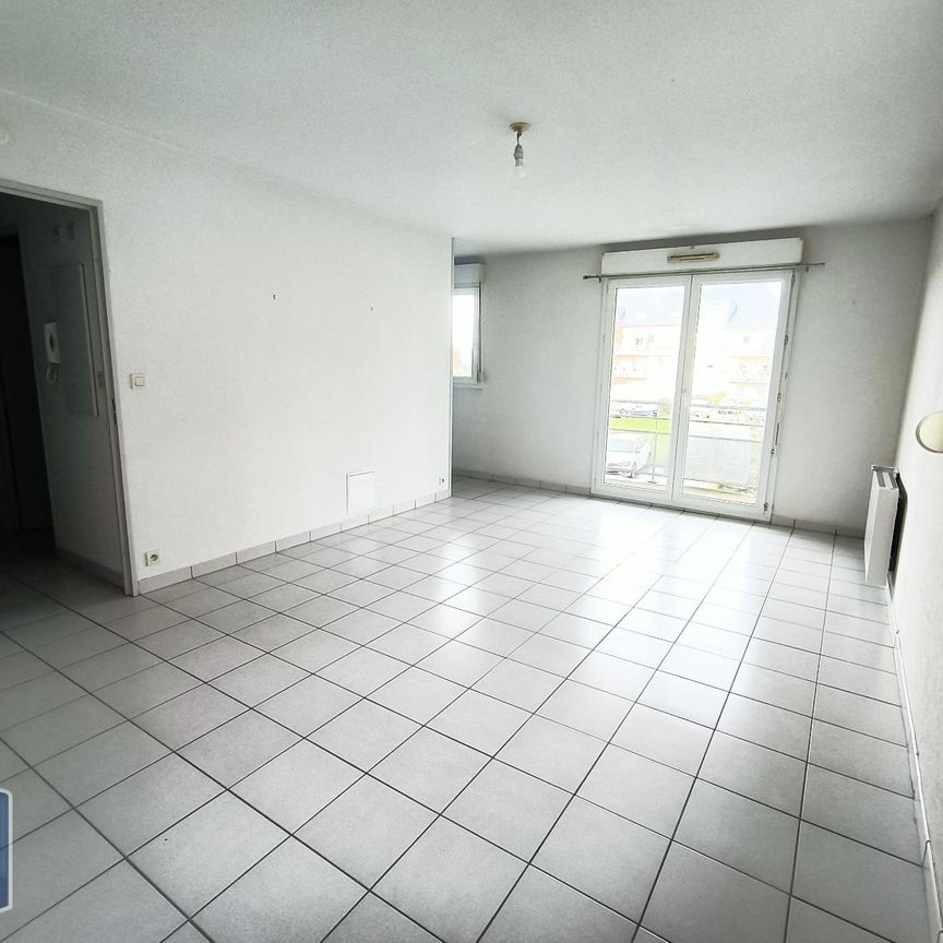 Location Appartement 1 pièce 35m² HENNEBONT 56700 - Photo 1