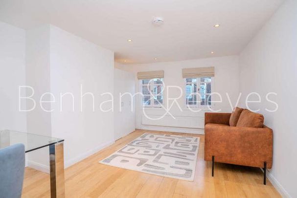 Highgate High Street, Highgate Village, N6 - Photo 1