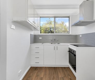 Versatile. Convenient. Groups welcome. - Photo 1