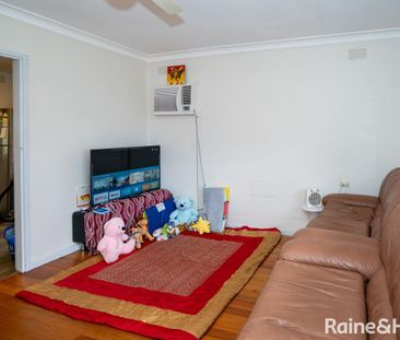 9 Condon Avenue, Mount Austin, NSW 2650 - Photo 6