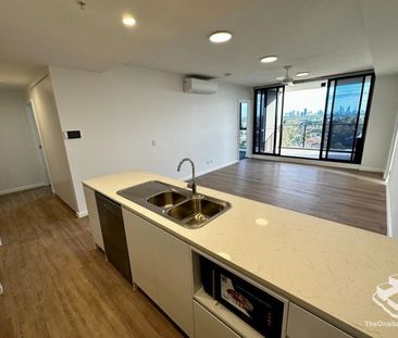 CIENNA VARSITY RIDGE - 2 Bedroom Executive Apartment Level 15 - Photo 6