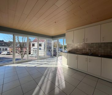 Ruim en lichtrijk appartement te huur in het hart van Belzele (Ever... - Photo 6