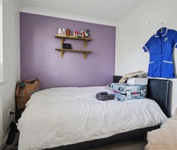 3 Bedroom Bungalow to let - Photo 2