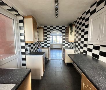 3 bedroom House To Let Total Size: 883 SQ FT - Photo 1