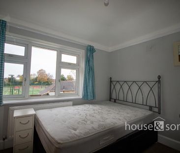 5 bedroom detached house to rent - Photo 4