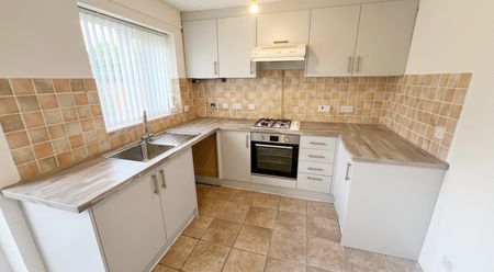 Cedar Bank Close, Firgrove, Rochdale OL16 3BZ - Photo 4