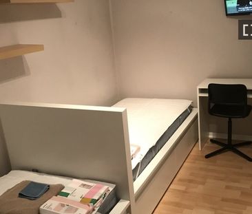 Beds for rent in a shared room for students in Dublin - Photo 6