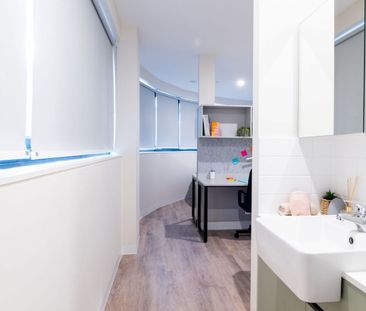 Two bedrooms and one bathroom that can be split into groups. 【2 wee... - Photo 5