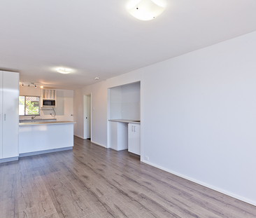 Unit 3, 41 Davilak Avenue, Hamilton Hill, WA - Photo 4