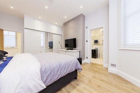 4 bedroom Apartment for rent - Photo 4