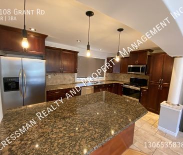 4 Bed, 2.5 Bath FULL HOUSE W/ Garage in Whitmore Park - Photo 4