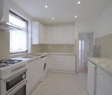 Burleigh Gardens, Ashford, Middlesex,TW15 - Photo 6