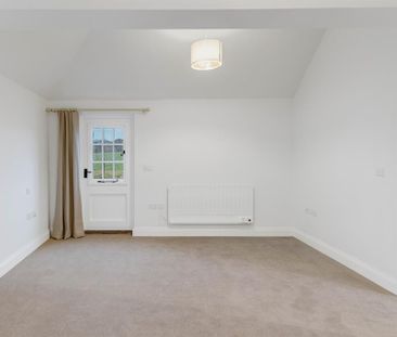 1 bedroom semi-detached house to rent - Photo 4