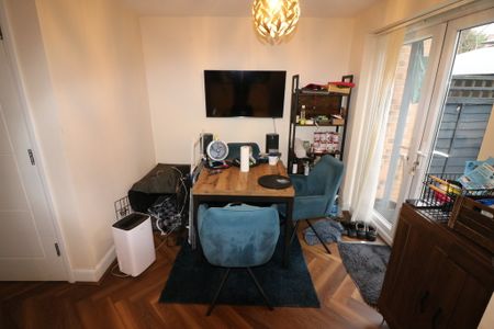 Cleminson Gardens, Cottingham, East Yorkshire - Photo 3