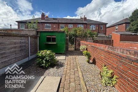 3 bedroom terraced house to rent - Photo 2