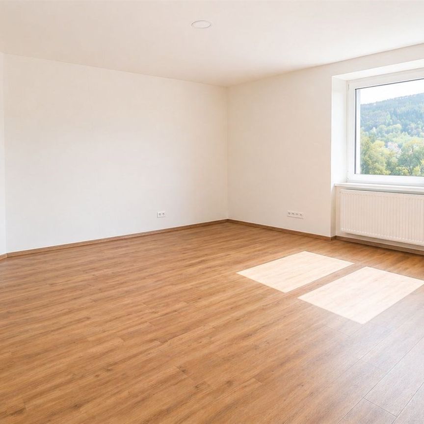 Pronájem bytu 3+kk 54 m², V Luhu 716, Řevnice - Фото 1
