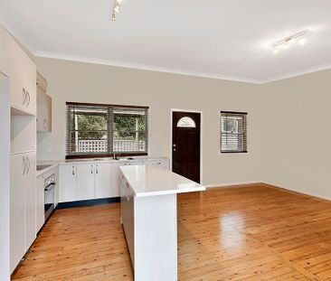 23 Donald Ave, Kanwal NSW 2259 - House For Rent | Domain - Photo 6