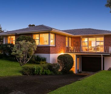 Spacious Family Home in Blockhouse Bay - Photo 1