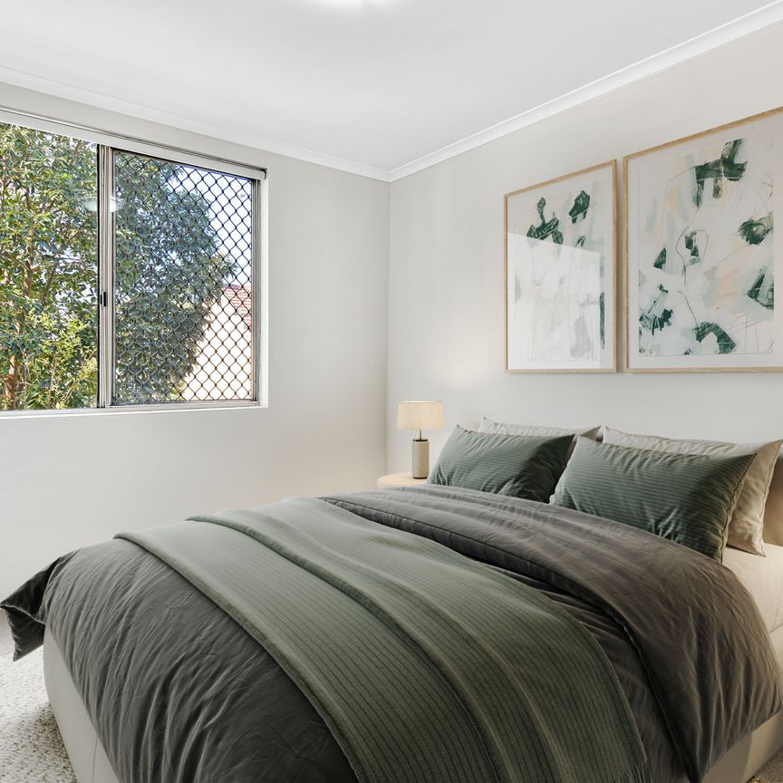 Relaxed easy care LIFESTYLE with superb convenience! - Photo 1